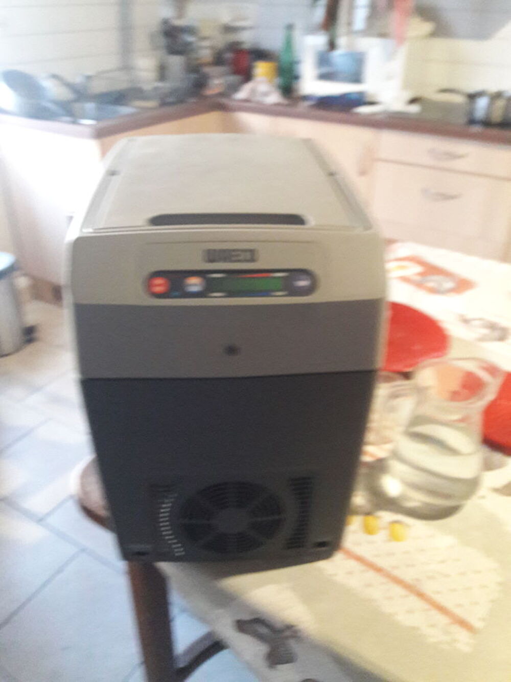 Vends glaciaire &eacute;lectrique 12 volt 220 volts Sports