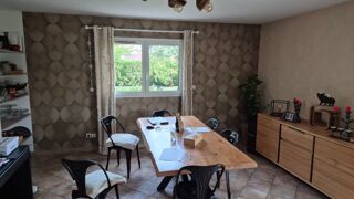  Maison à louer 7 pièces 200 m² Auxon-dessus