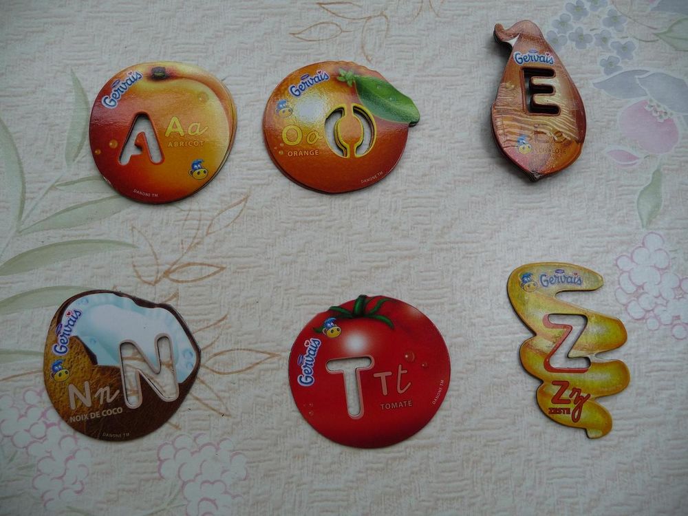 6 magnets Lettres et 1 magnet Mots GERVAIS - Neufs 
