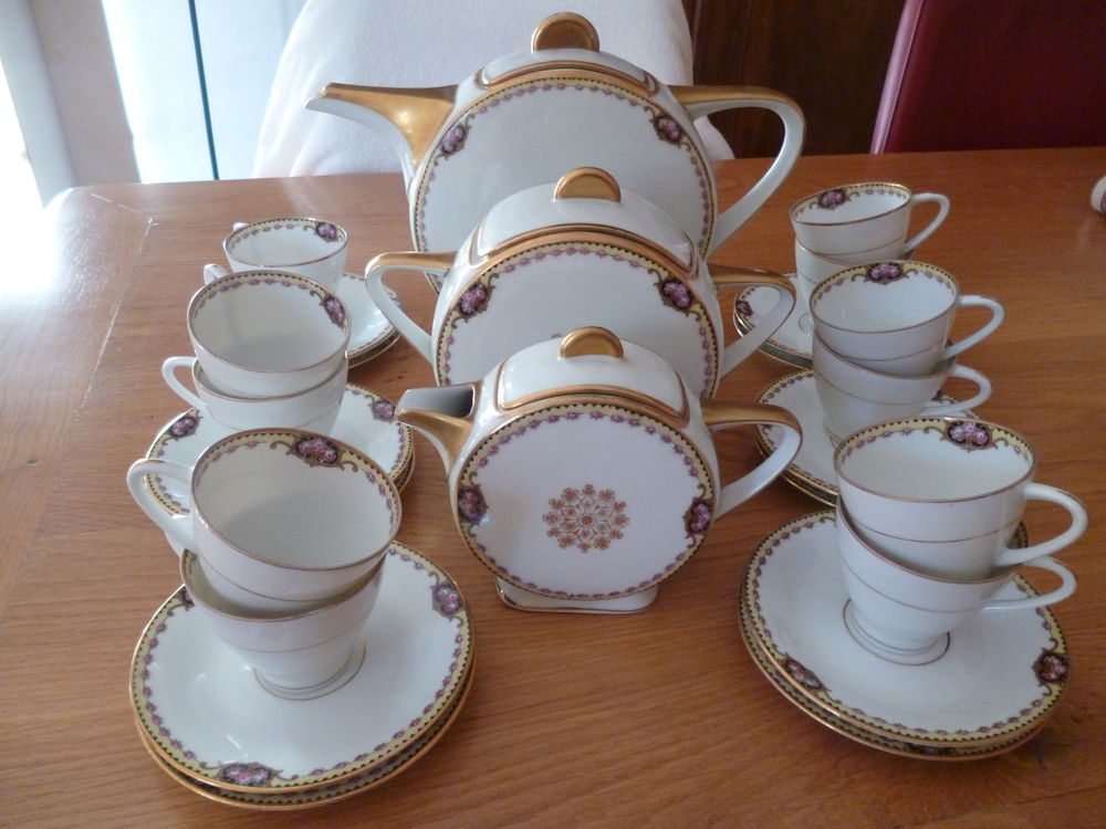 Service &agrave; caf&eacute; porcelaine de Limoges Décoration