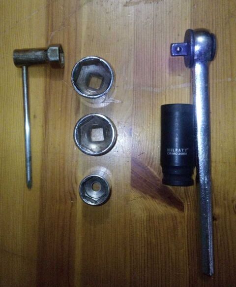 Matériel bricolage, possibilité de svéparé. Sur Amiens Rivery. Faire offre. 0780351037 Amiens (80)