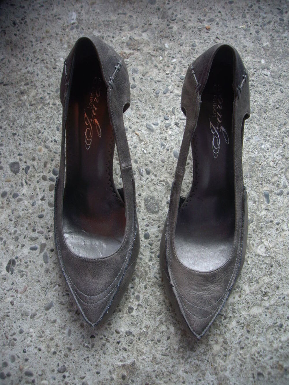 Escarpins Gris talons 9 cm pt 40-neufs Chaussures