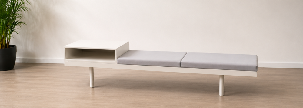Meuble bas avec assise type banc Marque VITRA Meubles