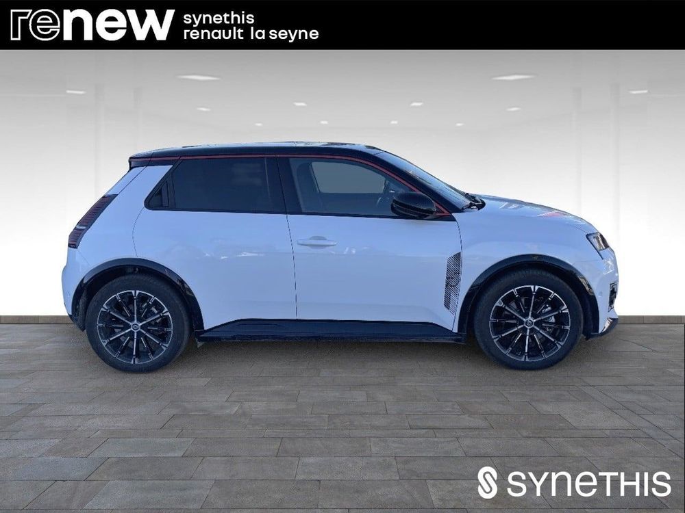 R5 Renault 5 E-Tech Electrique 150 ch autonomie confort Iconic 2025 occasion 83500 La Seyne-sur-Mer