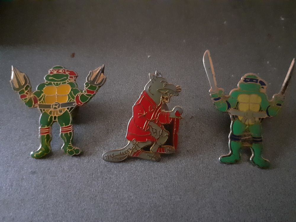 Pin's divers 