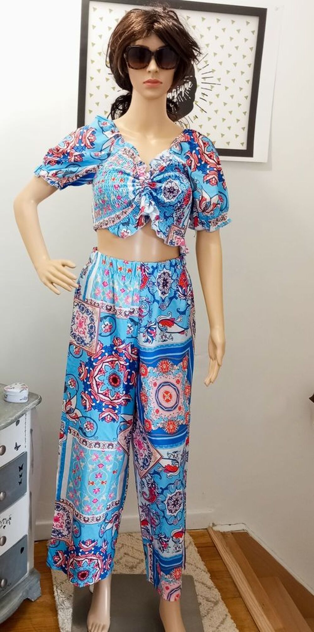 Tr&egrave;s joli ensemble fluide Vêtements