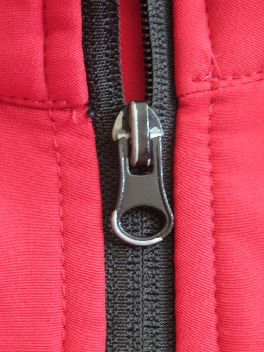 Veste rouge - Result Core - Taille 38 Vêtements