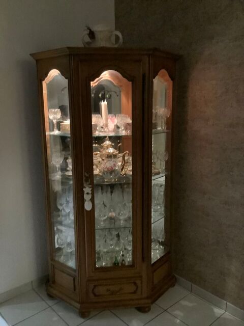 Magnifique vitrine d'angle. 280 Saint-Jean-Rohrbach (57)