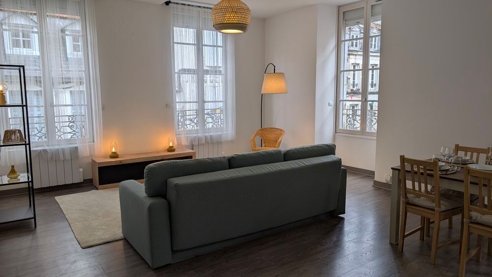Location Appartement Charmant T2 meublé lumineux de 60 m² ? Vieux Cognac Cognac