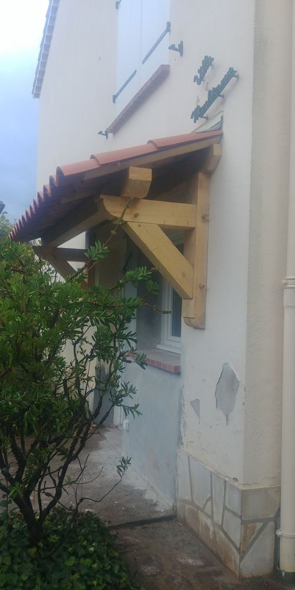 Auvent complet style proven&ccedil;al NEUF
Bricolage