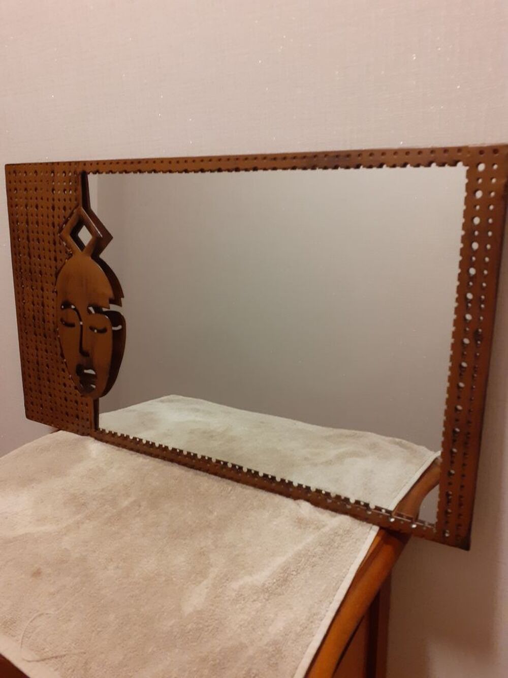 miroir encadrement m&eacute;tal vieillit 
Décoration