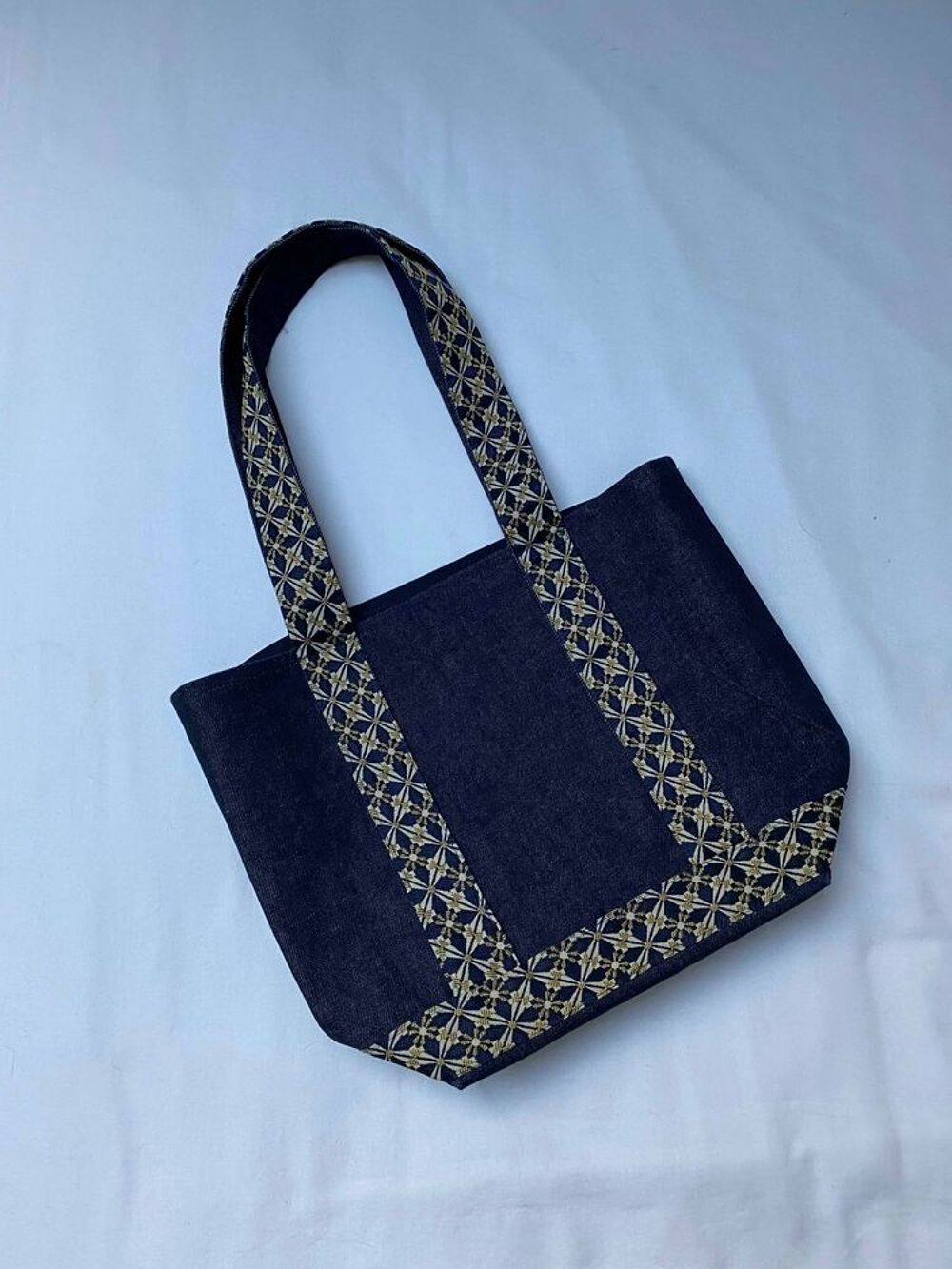 Ensemble sac et sa pochette. 
(style Vanessa Bruno) Maroquinerie