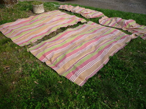 Rideaux/tenture/tissus/ray�/m�di�val
45 Castres (81)