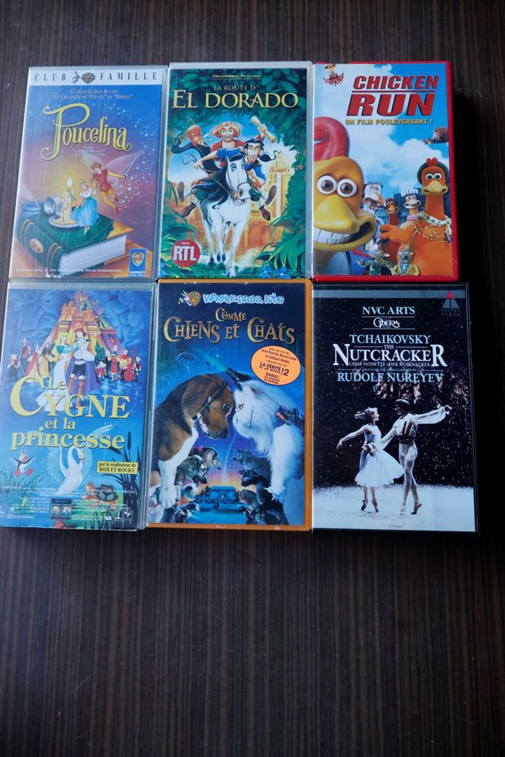Lot de 12 cassettes VHS Films d'animation Photos/Video/TV
