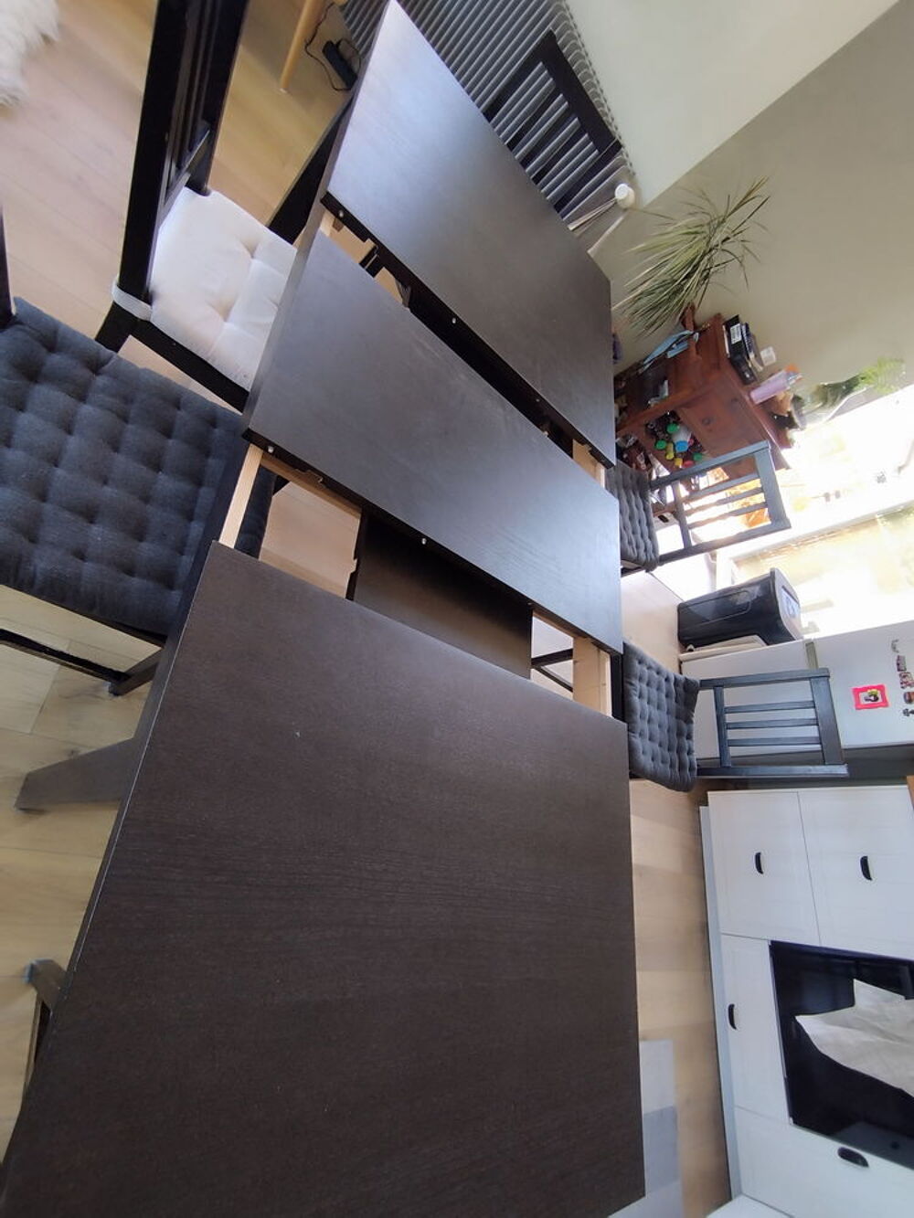 Table SAM + 6 chaises Meubles