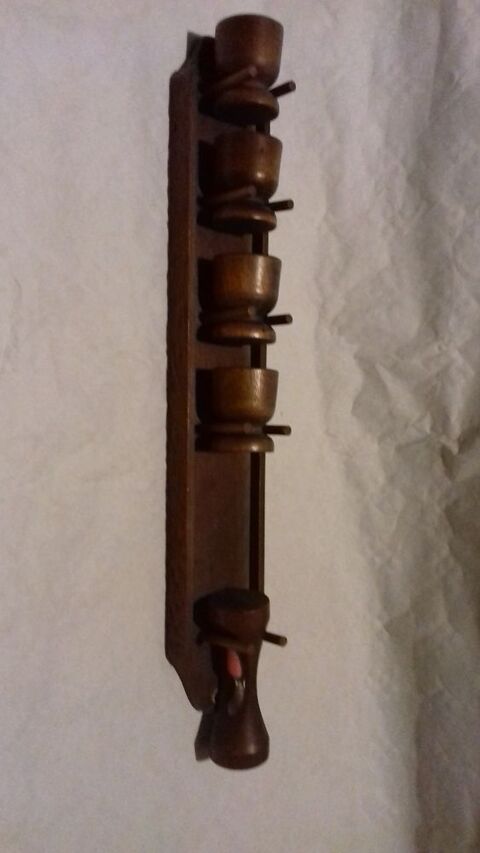 coquetiers sur leur pr�sentoir 10 Sept�mes-les-Vallons (13)