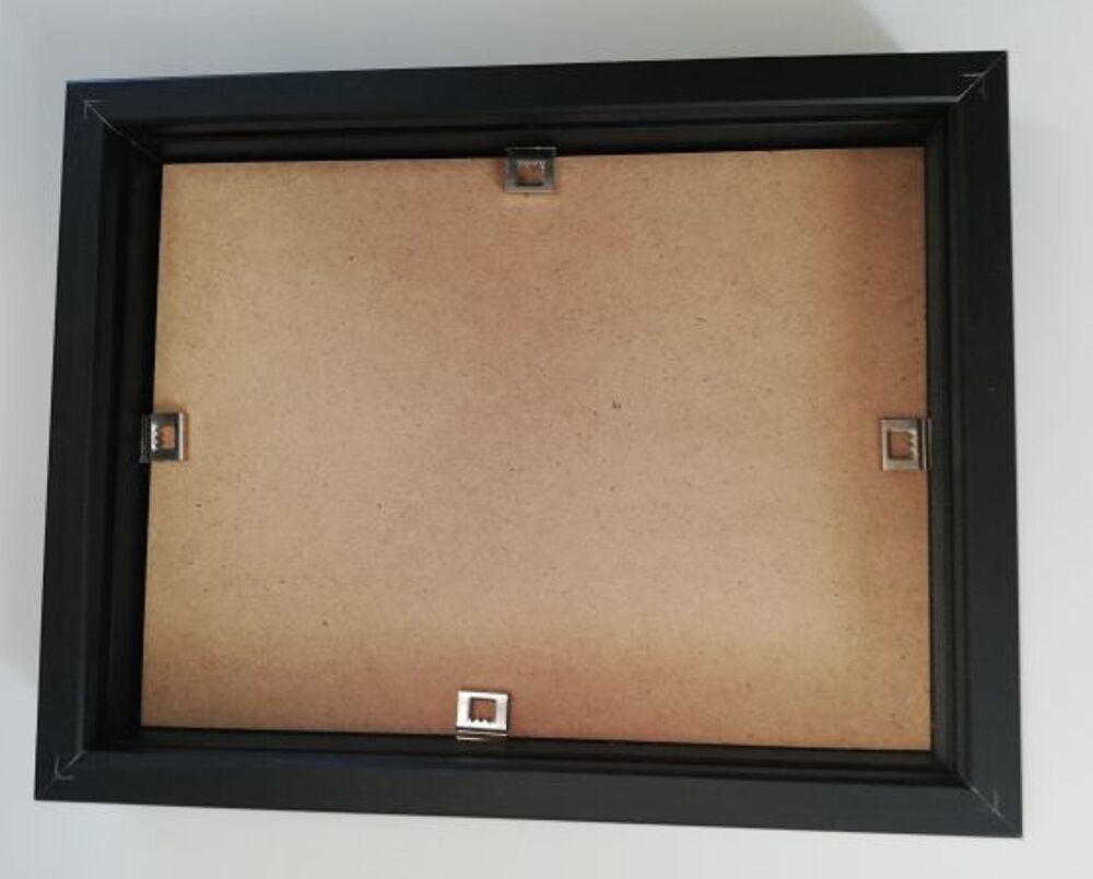 Petit tableau moderne sign&eacute; encadr&eacute; tons jaunes et noirs Décoration