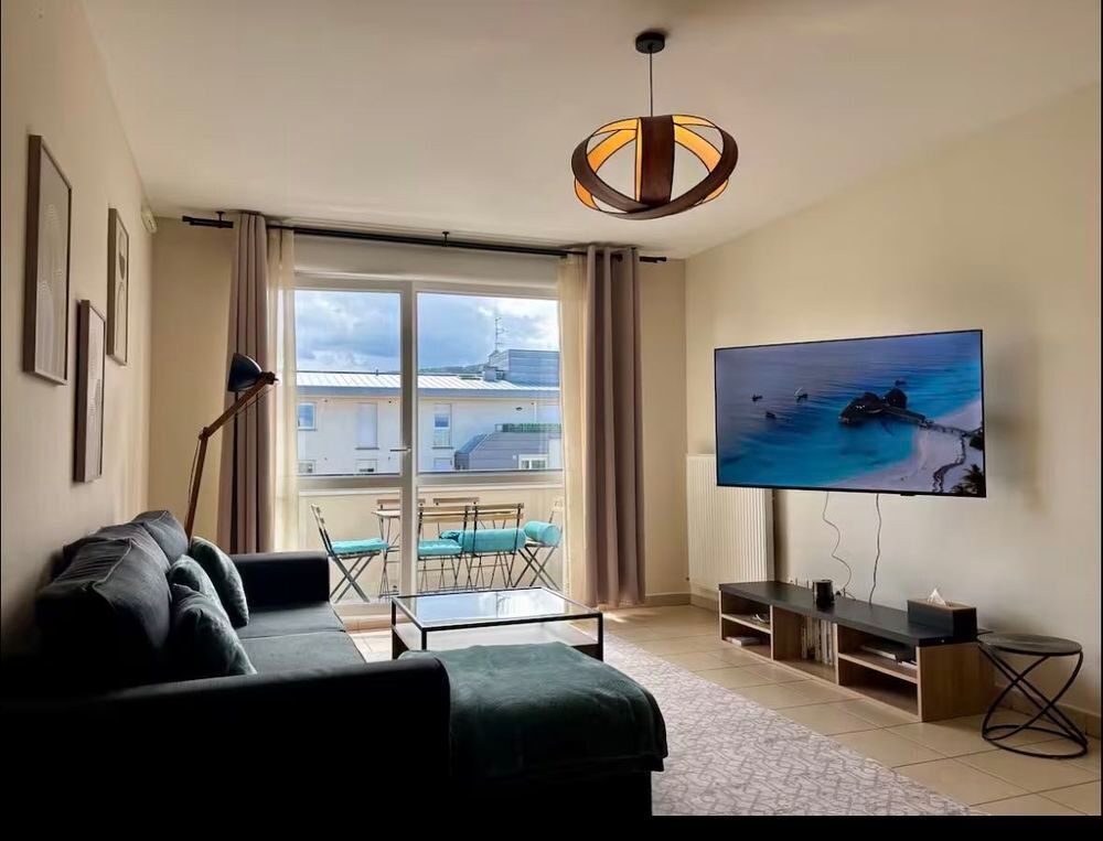 Location Appartement Rooftop, 2 Chambres avec Garage tram pour Gen�ve au pied de l'immeuble Ambilly