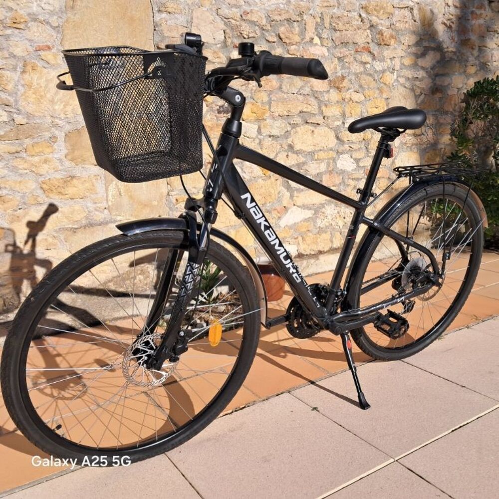VTC Nakamura FIT 250 taille S &eacute;tat neuf Vélos