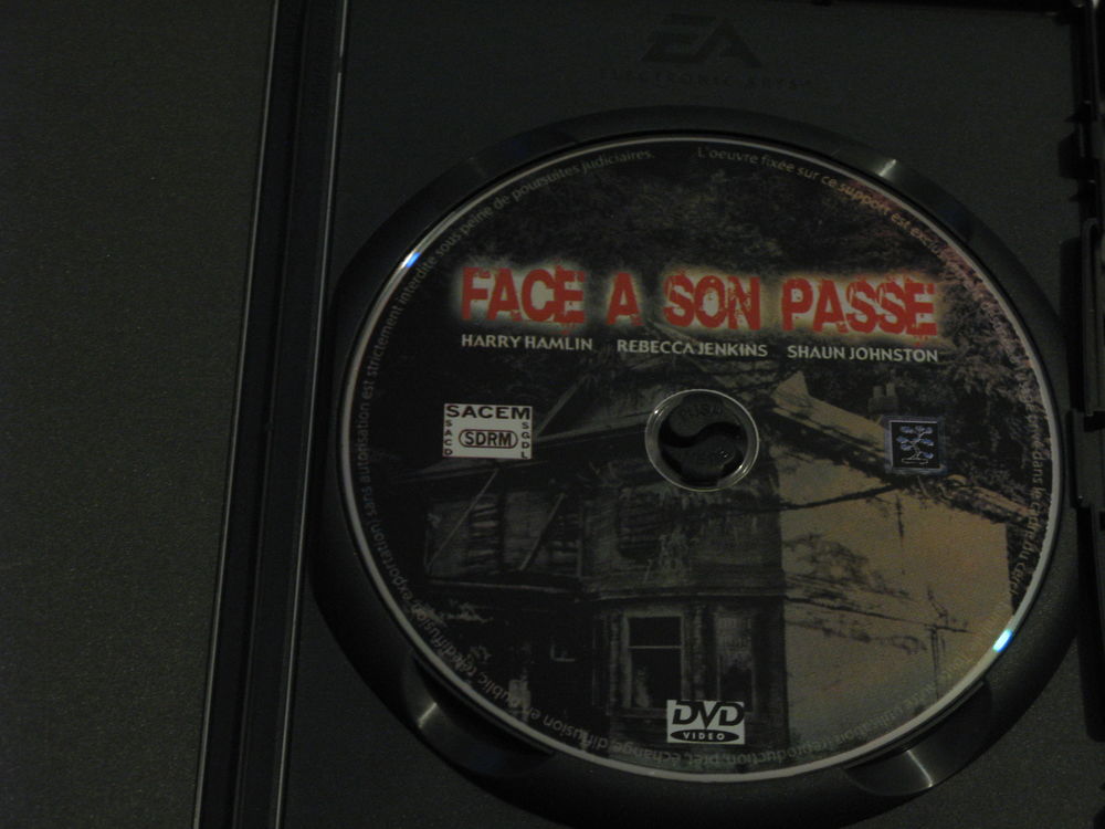 Face &agrave; son pass&eacute; DVD et blu-ray