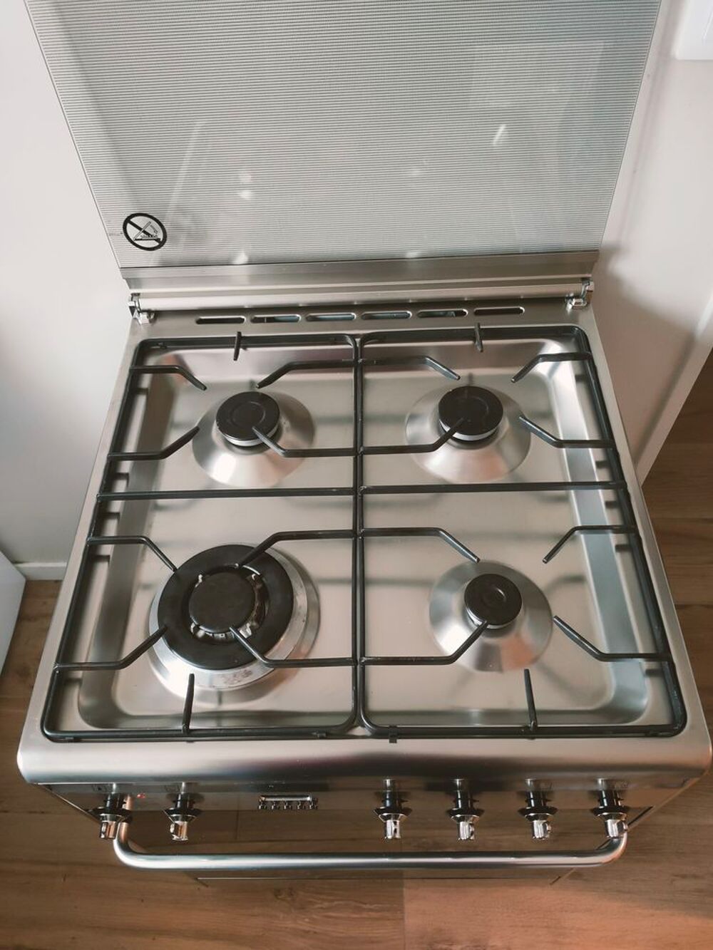 Cuisini&egrave;re en inox SMEG (mod&egrave;le SCB60MX9) Electroménager