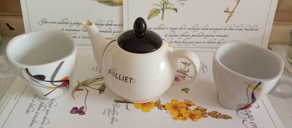 Th&eacute;i&egrave;re+deux tasses Cuisine