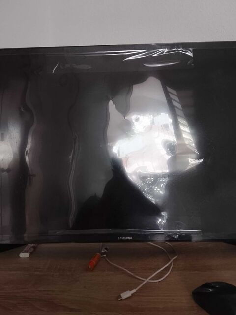 Tv connecté encore neuf La Possession (97)