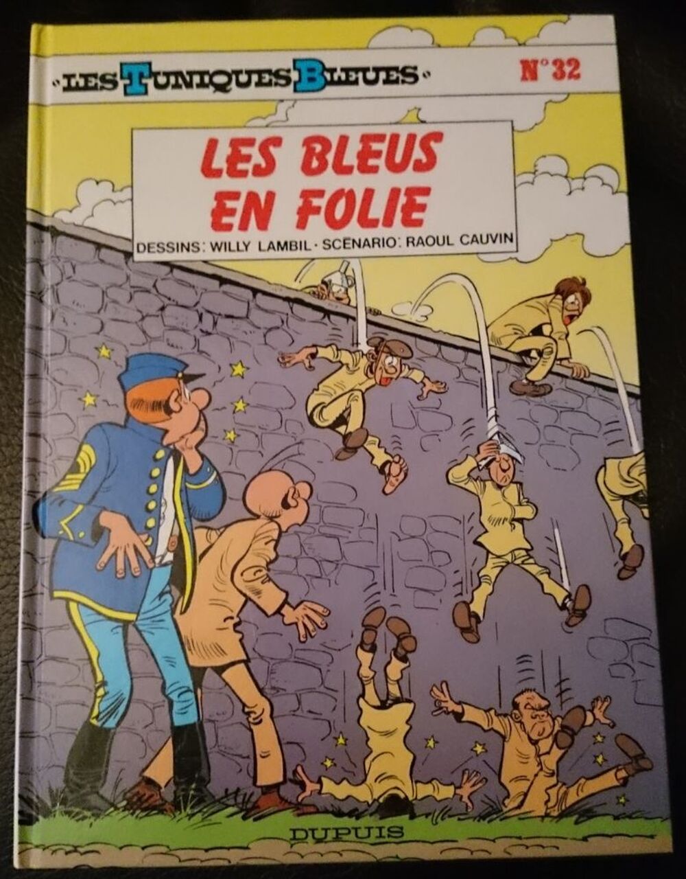 BD - Les tuniques bleues - T30 et T32 - parfait &eacute;tat Livres et BD