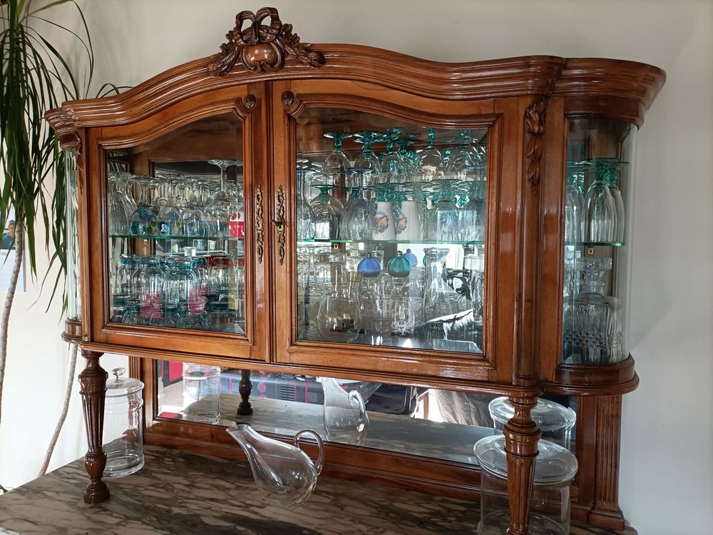 Buffet vaisselier deux-corps restaur&eacute; Meubles