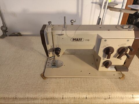 Machine à point zigzag Pfaff 118 La Seyne-sur-Mer (83)