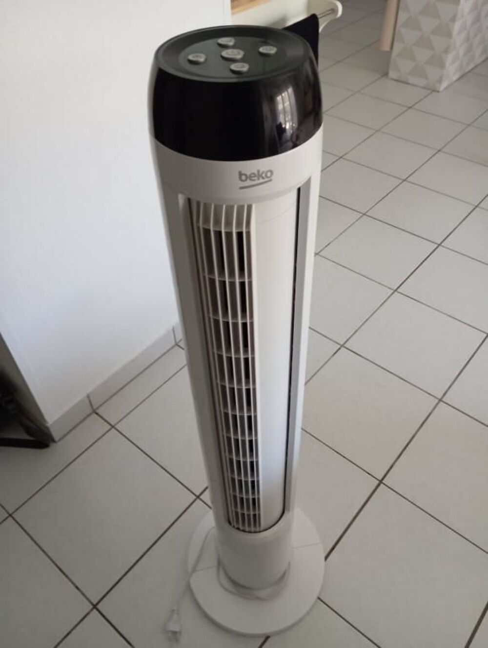 Ventilateur colonne blanc noir BEKO neuf Meubles