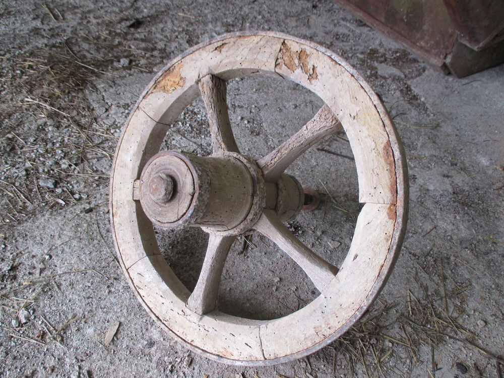 roue de brouette en bois Bricolage