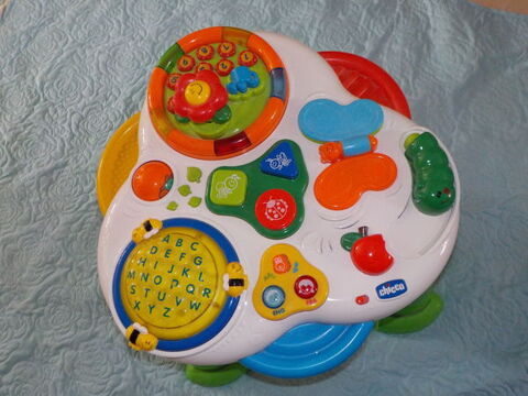 CHICCO Table d'activités Jardin d'éveil bilingue. 15 Valenciennes (59)