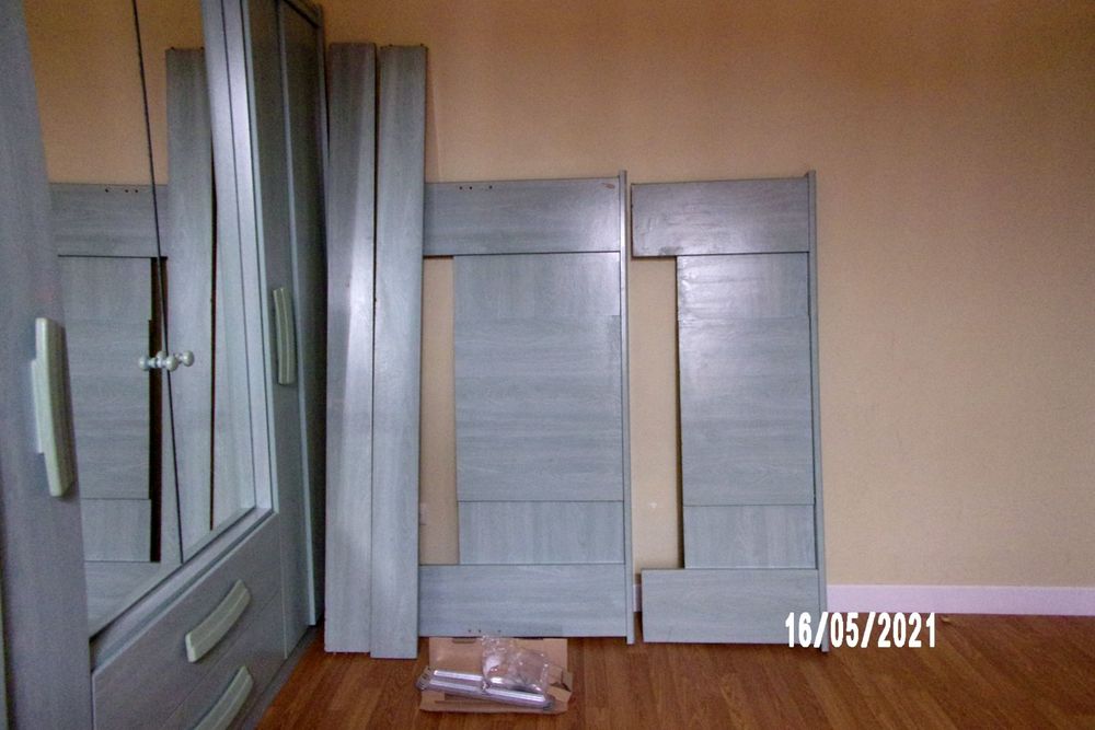 Chambre &agrave; coucher- Armoire &agrave; Glaces-T&ecirc;te de lit et bas de li Meubles
