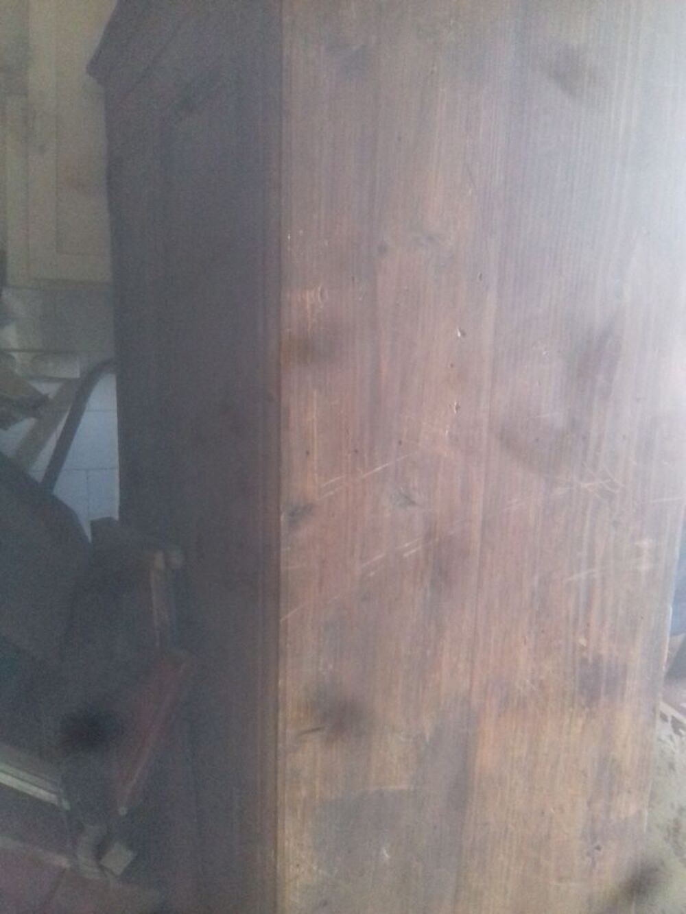 ARMOIRE EN PIN Meubles
