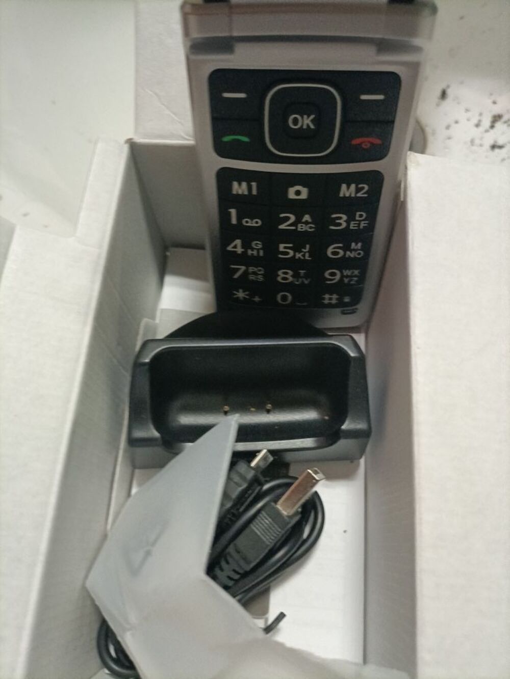 T&eacute;l&eacute;phone portable clapet Téléphones et tablettes