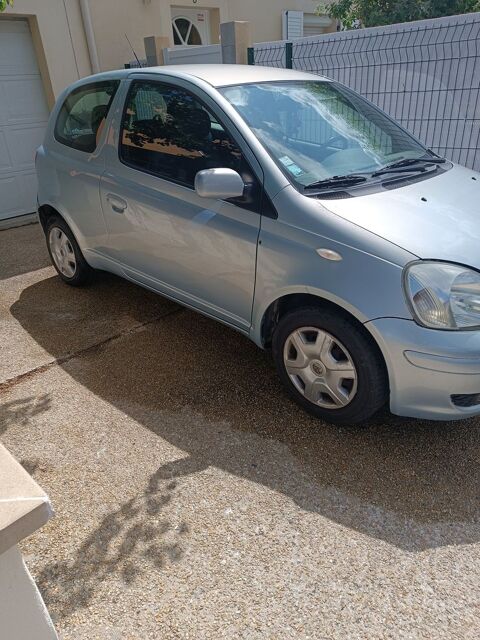Toyota yaris 65 VVT-i Les Bleus