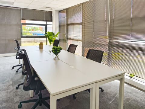 Espace de bureau priv&eacute; pour 4 personnes &agrave; Factories Saint-Priest 649 69800 Saint-priest