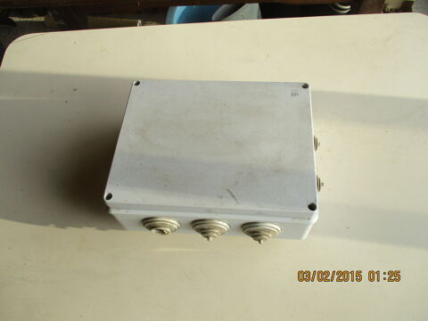 boitier �lectrique avec dijoncteurs 0 Casteljaloux (47)