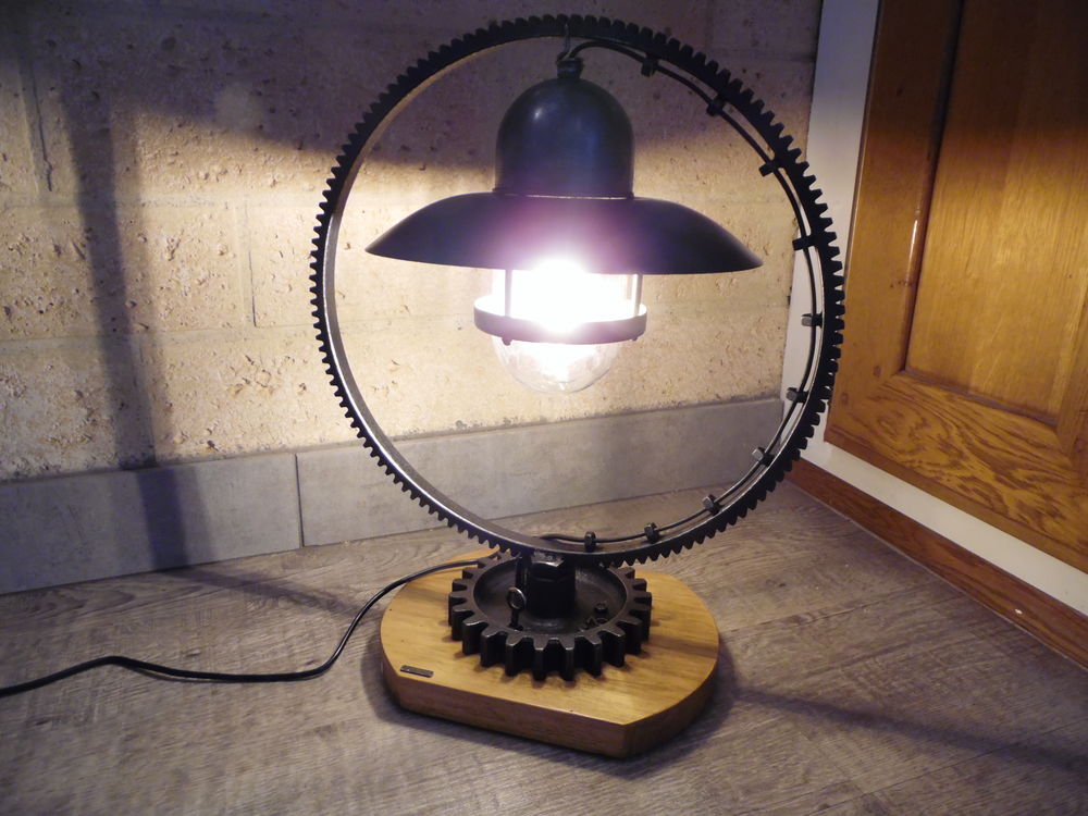 LAMPE DE TABLE Décoration