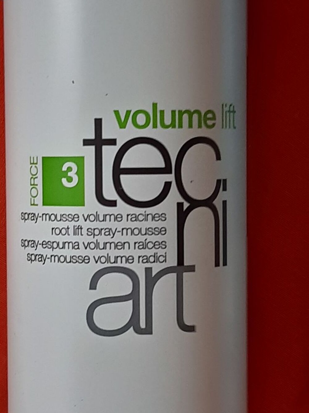 Lot 2 grands sprays mousse volume 24h + racines. Valeur 44,8 Puériculture