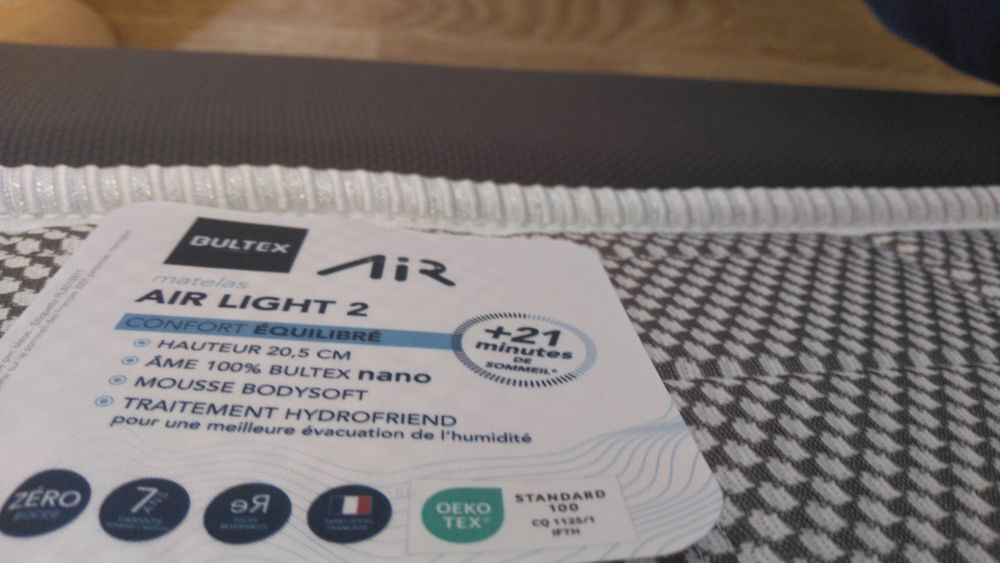 d'un matelas pratiquement neuf Meubles