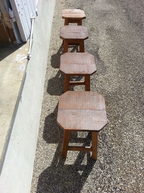 4 robustes tabourets en bois dur, dessus en fresne 79 Saint-Clair-sur-Galaure (38)