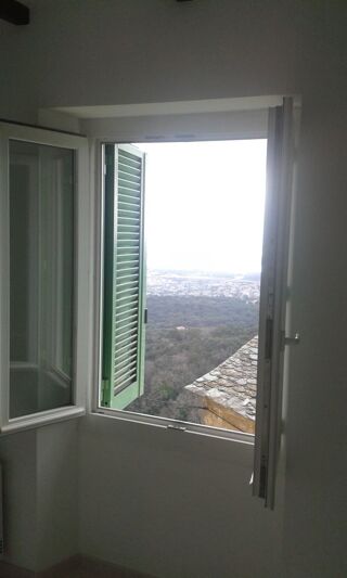  Appartement à louer 4 pièces 80 m²