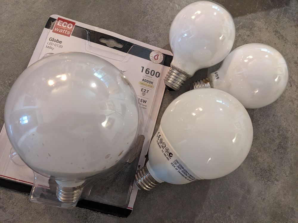 Lot de 4 grosses ampoules boule globe 60+100+120 mm en parfa Bricolage