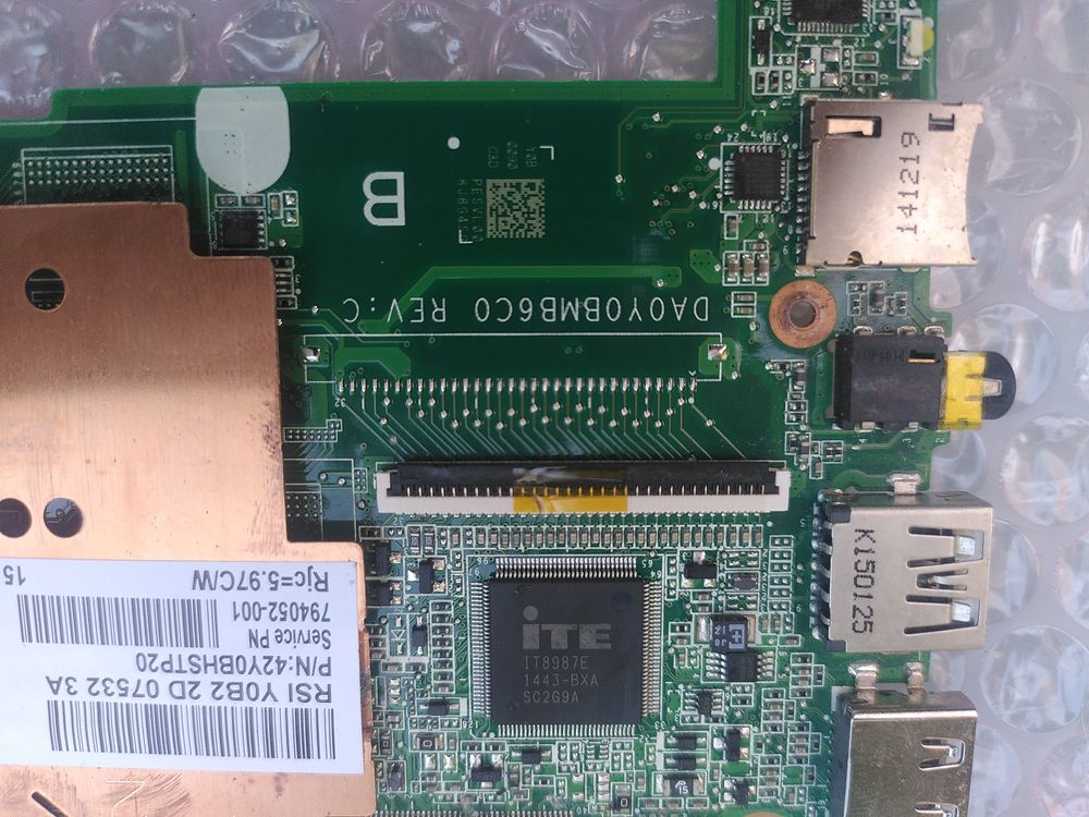 Carte m&egrave;re HP Stream 13 / 13-c012nf DA0Y0BMB6C0 Rev C Matériel informatique