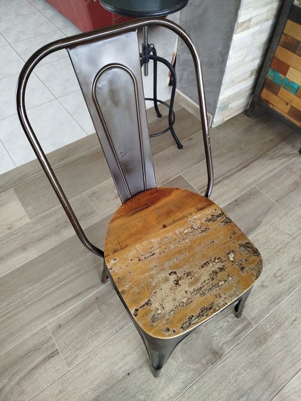 Lot 4 Chaises style industriel Meubles