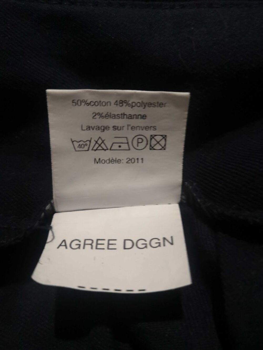 Pantalon DCA. Taille 40. Neuf sans &eacute;tiquette. Vêtements
