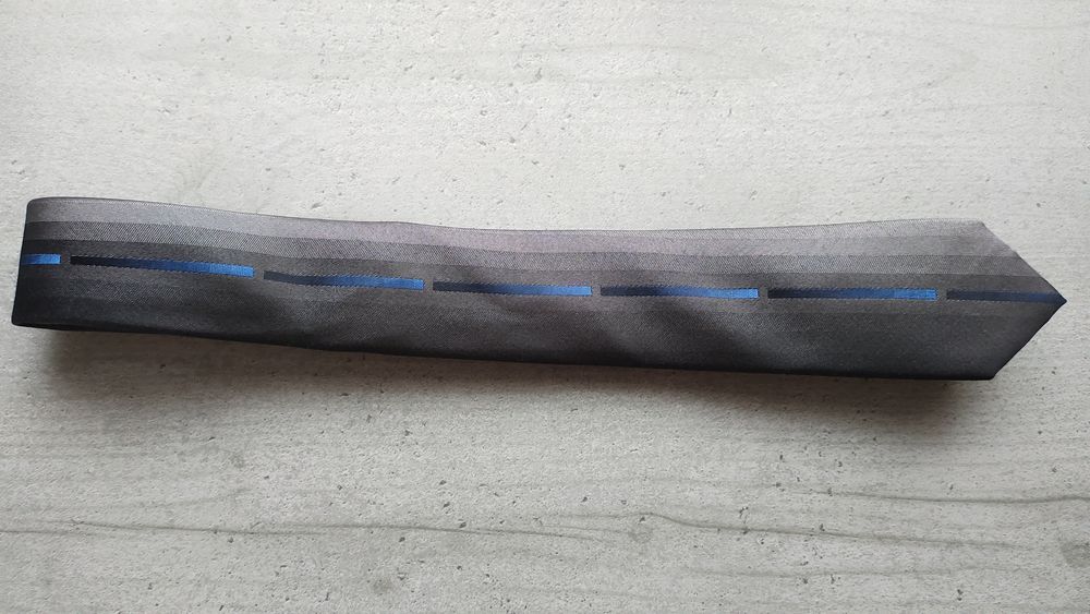 Cravate Armand Thiery ?? Studio '' 100% Soie - Liser&eacute; Bleu Vêtements