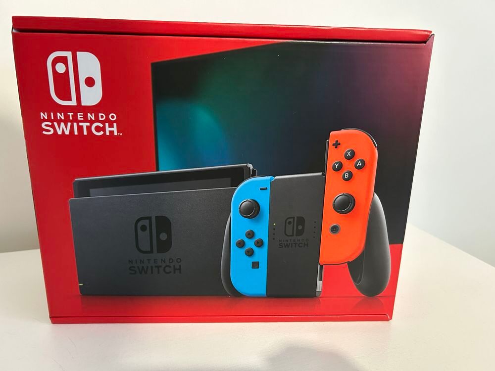 Nintendo Switch neuve Consoles et jeux vidéos